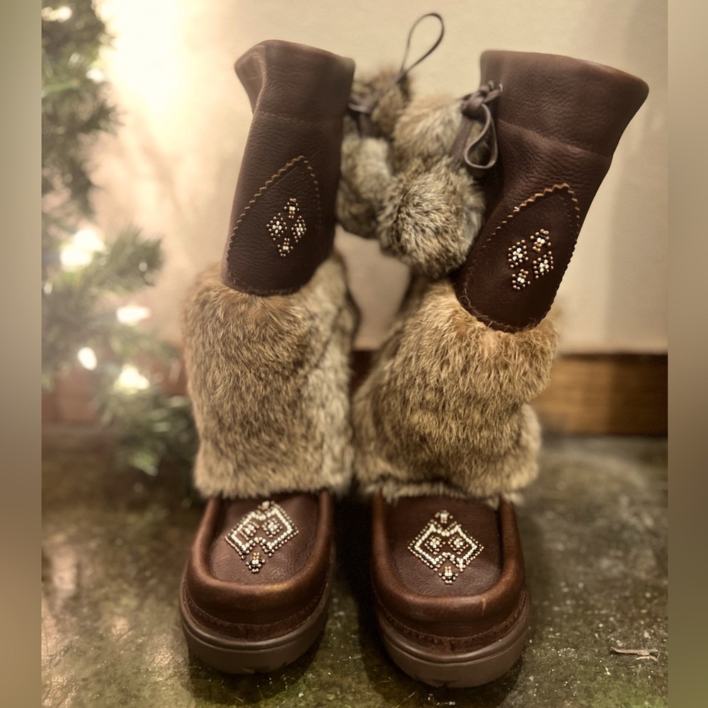 Manitobah waterproof leather shoes, Women’s size 6, color:cocoa